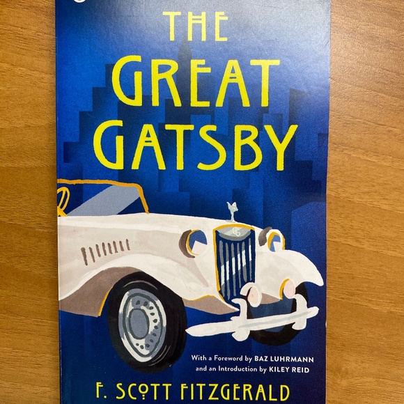 The Great Gatsby by Scott Fitzgerald - Picture 1 of 2
